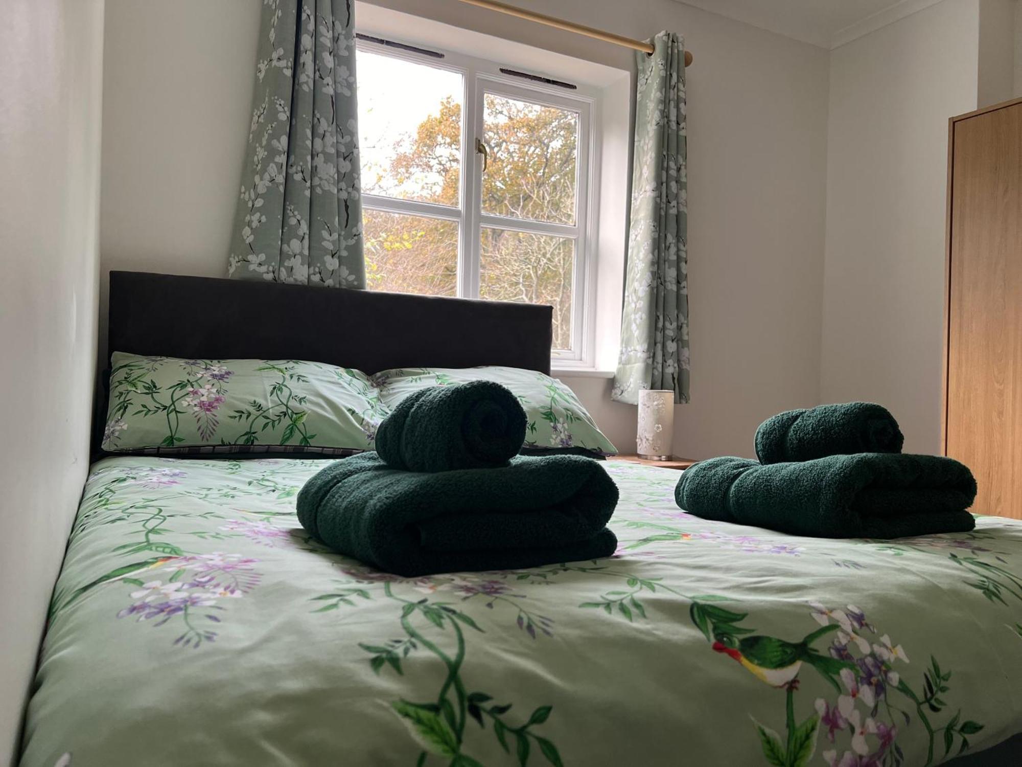Forestry Cottage. Hot Tub, Open Fire, Dog Friendly Gaywood Экстерьер фото