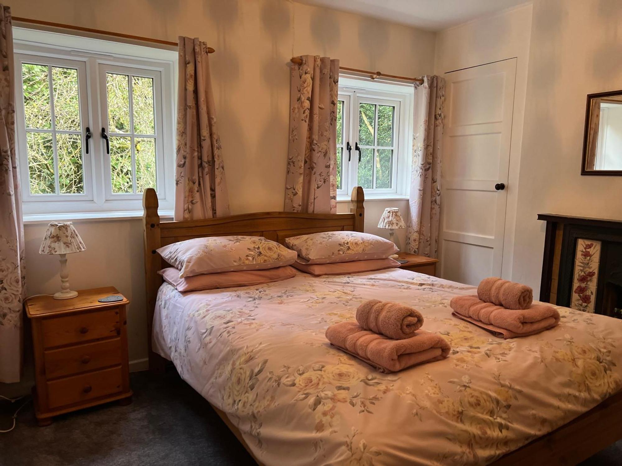 Forestry Cottage. Hot Tub, Open Fire, Dog Friendly Gaywood Экстерьер фото